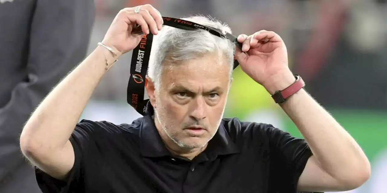 Roma, clamorosa decisione di Mourinho dopo la squalifica Uefa