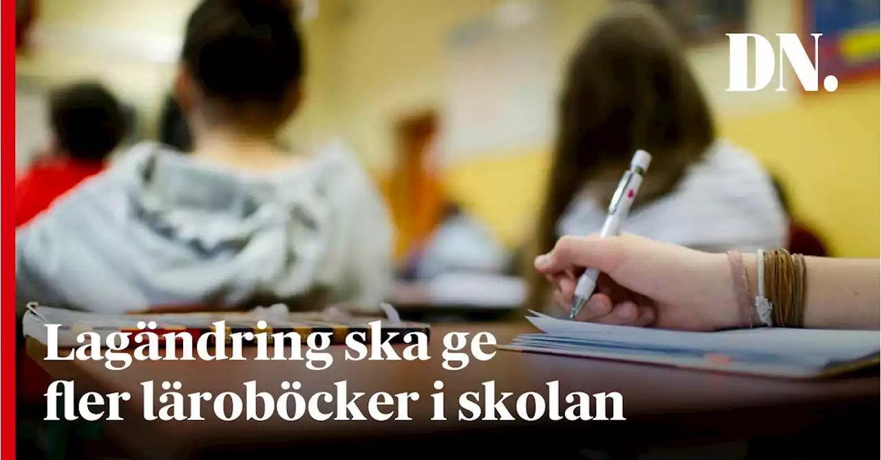 Lagändring ska ge fler läroböcker i skolan