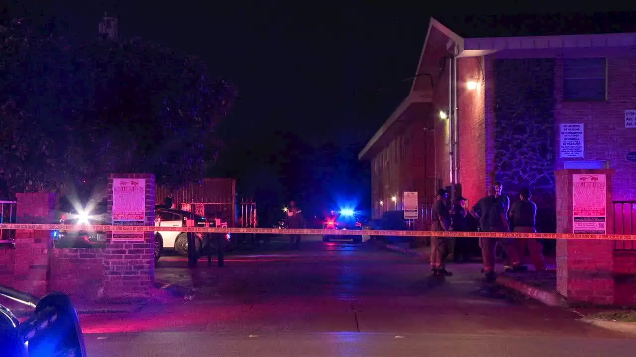 Fort Worth apartment shooting leaves 1 dead, 3 injured