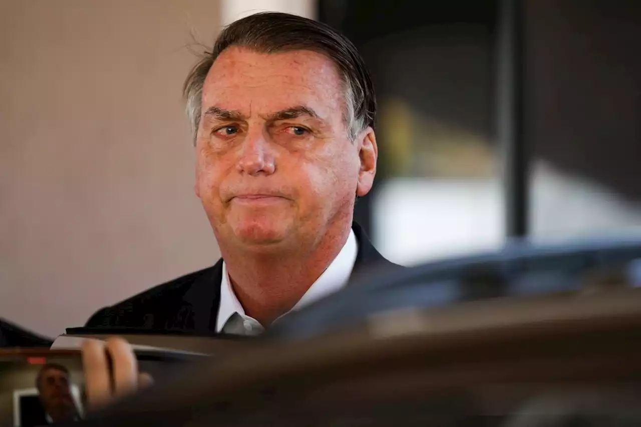 Bolsonaro entra com ação contra Lula por danos morais