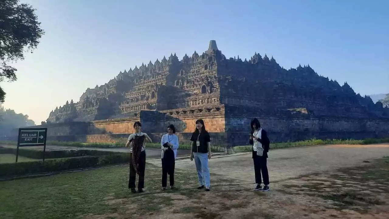 Kunjungi Candi Borobudur, Kaisar Naruhito Ikuti Jejak Orangtuanya