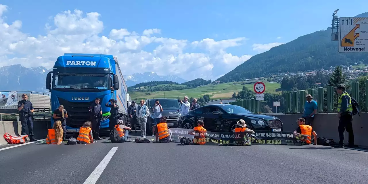 Klima-Kleber legten A13 lahm – Staatsanwaltschaft prüft