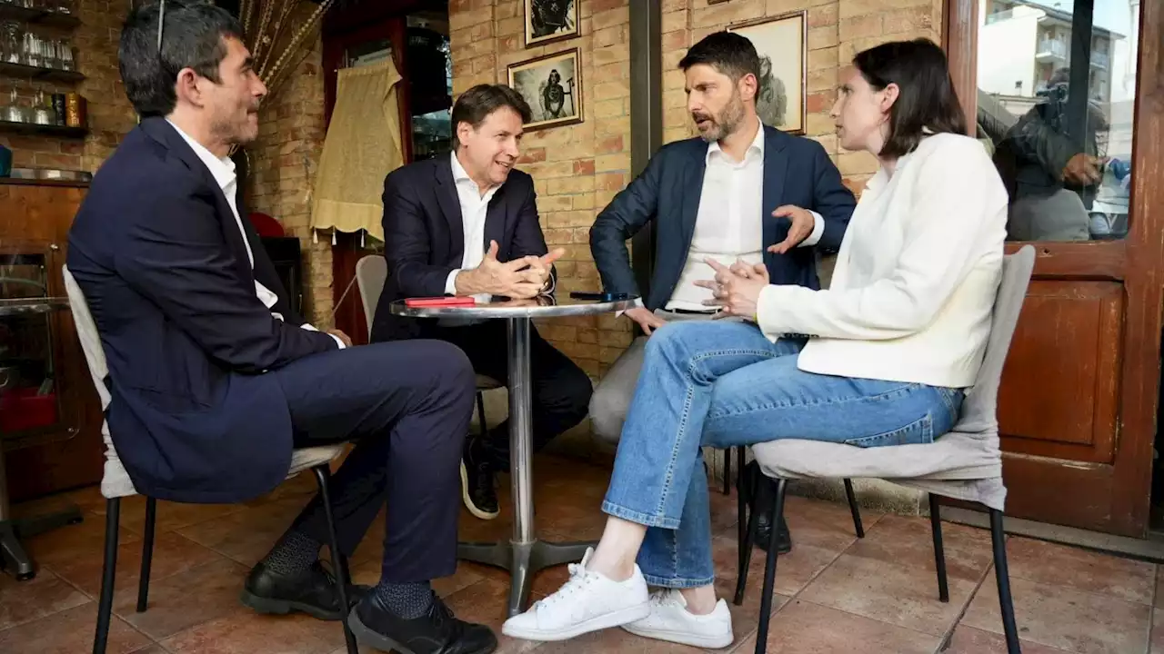 La foto di Campobasso. Con Conte e Schlein, anche Fratoianni