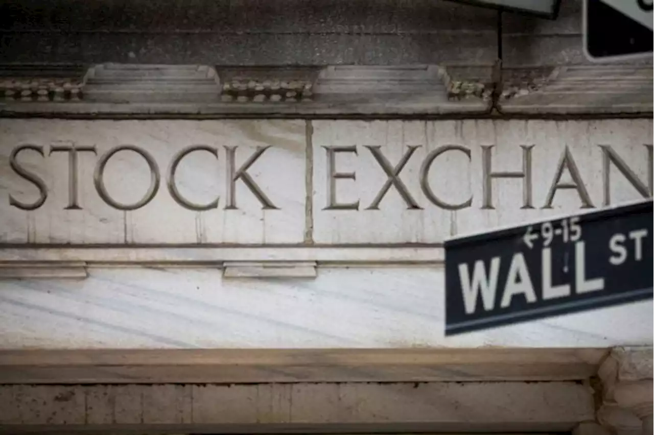 Wall Street extends sell-off as Powell hints at further rate hikes