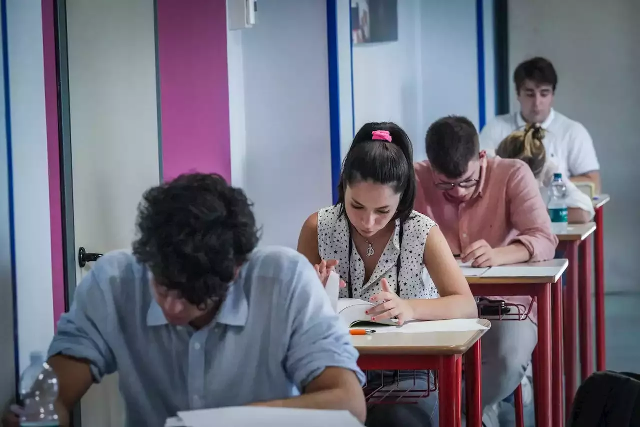 L'esame Di Maturità Compie Cent'anni: Stamattina La Prima Prova - IO ...