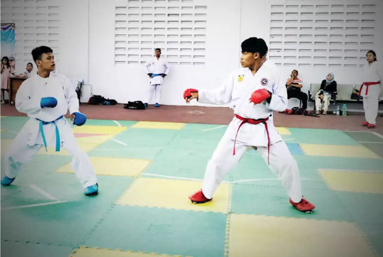 Empat Karateka Lamongan Berlatih di Dojo Forki Jatim