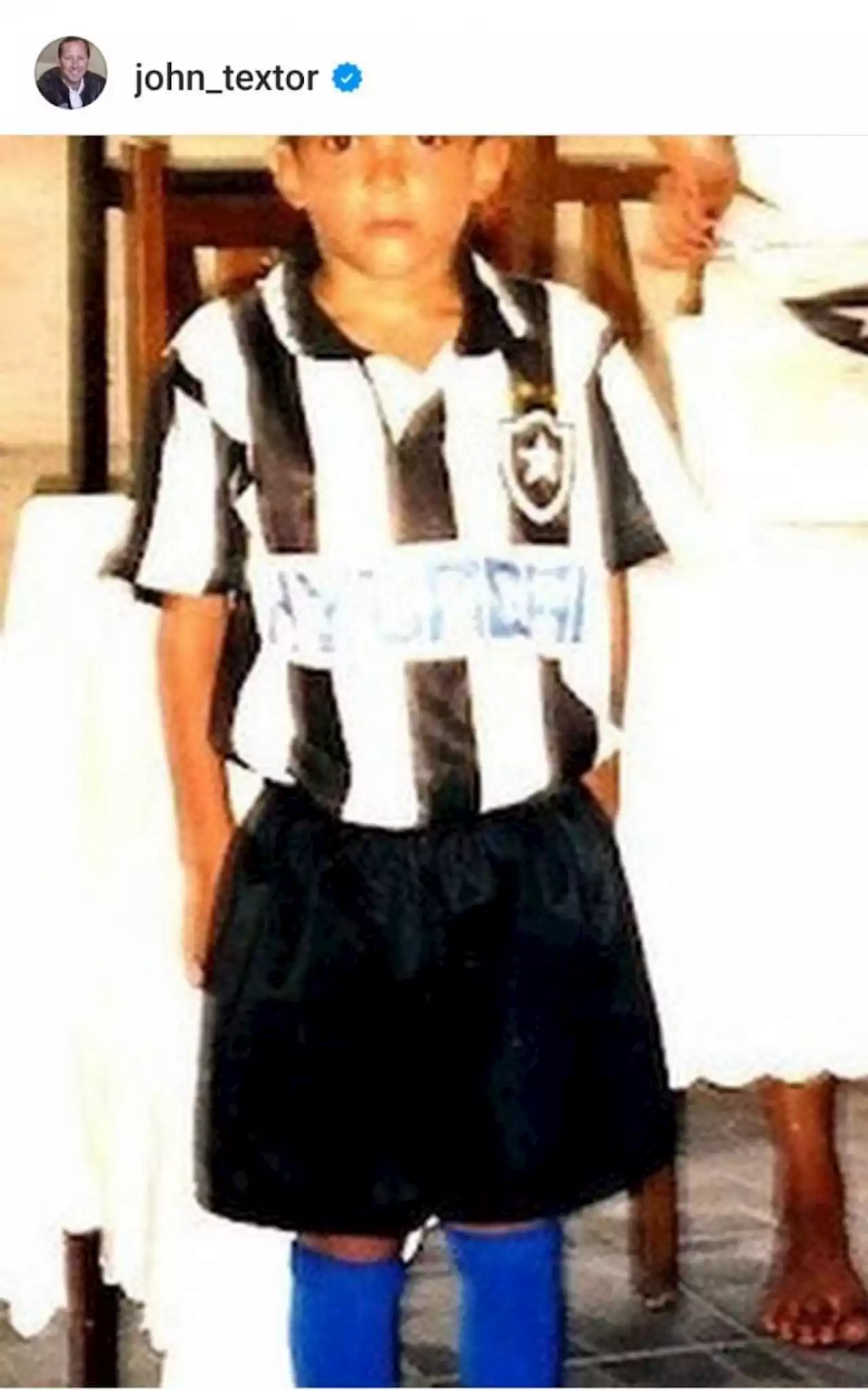 Textor posta foto de jogador do Bahia com camisa do Botafogo quando criança | Botafogo | O Dia