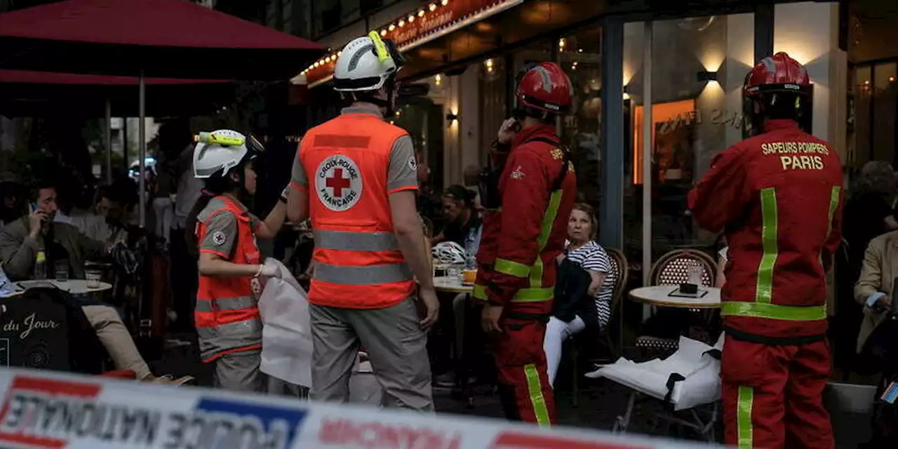 Explosion à Paris : les secours mobilisés pour retrouver deux personnes disparues