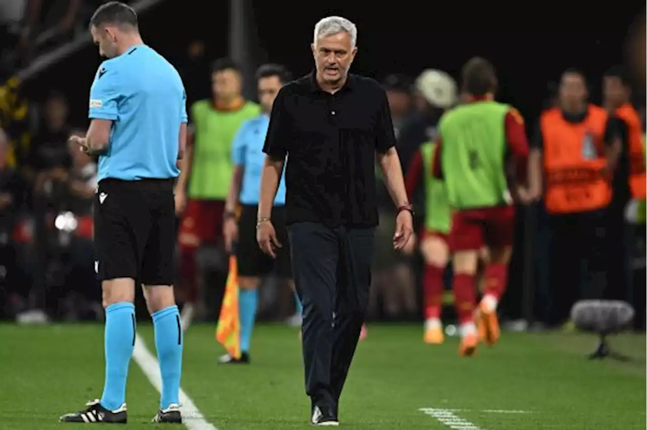 Hina Wasit, Mourinho Diskors Empat Laga Kompetisi Eropa