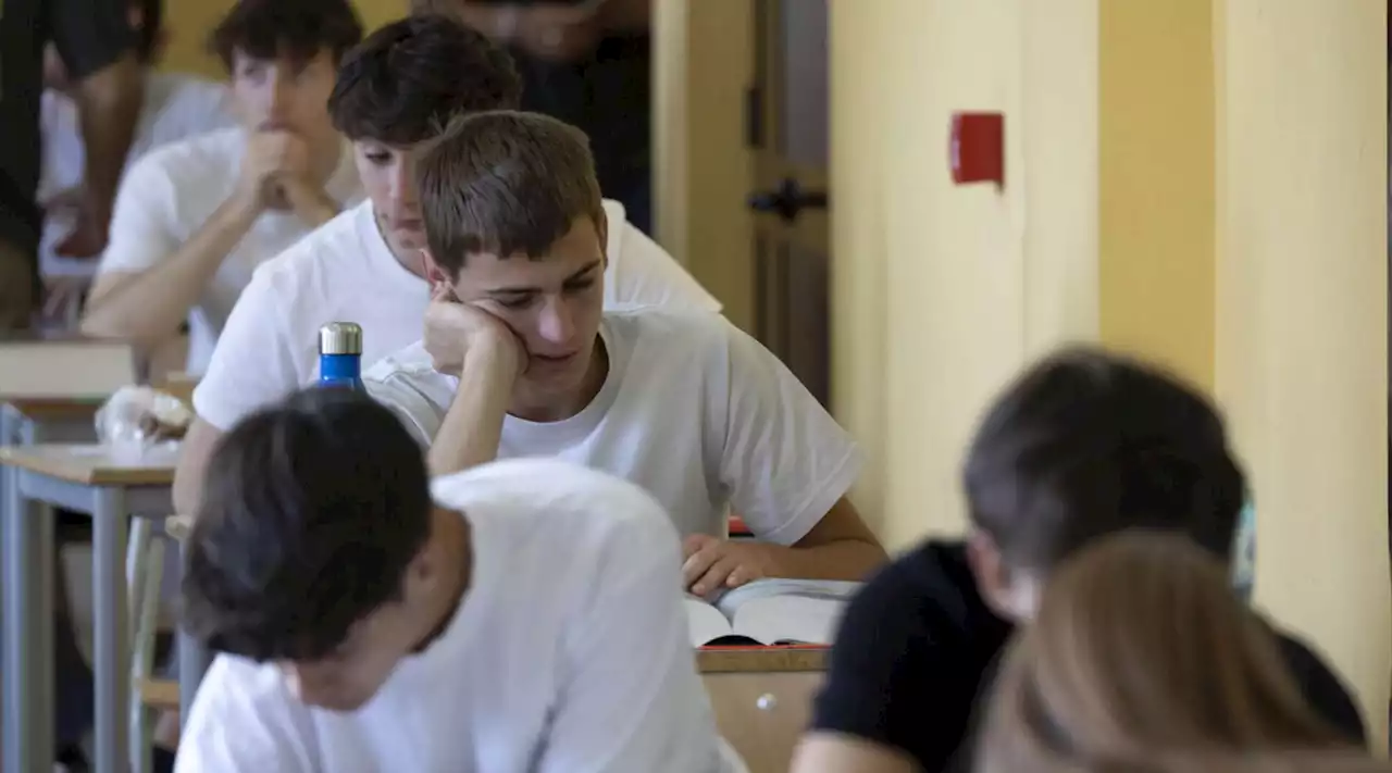 Maturità 2023, è il giorno della seconda prova scritta | Latino al Classico, matematica allo Scientifico