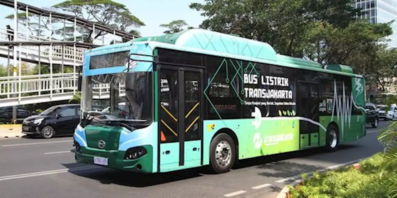 Transjakarta Diharapkan Bisa Melaju di Bandara Soekarno Hatta Bulan Depan | merdeka.com