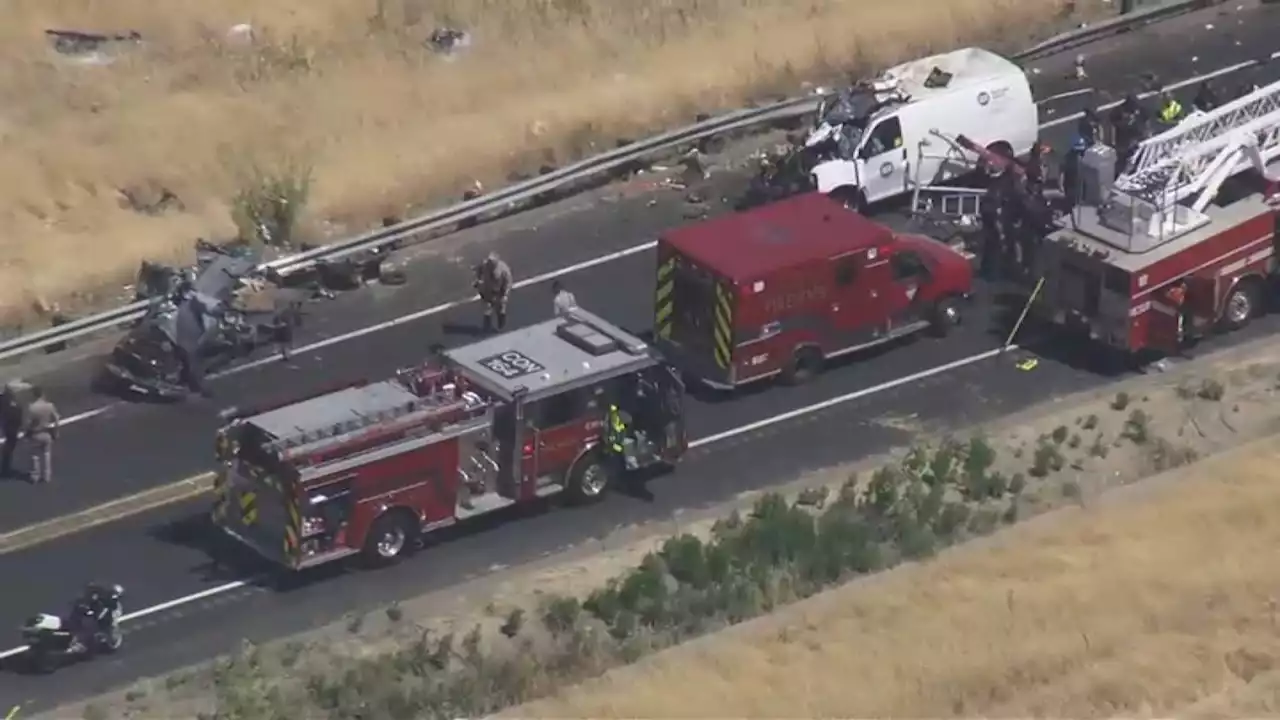 1 dead, 10 hurt following multi-vehicle crash on Vasco Road in Contra Costa County