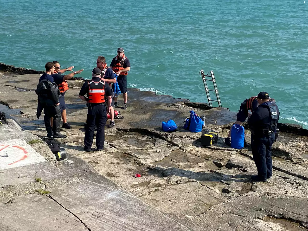 Body found as police, fire crews search for possible drowned swimmer at Chicago's Foster Beach