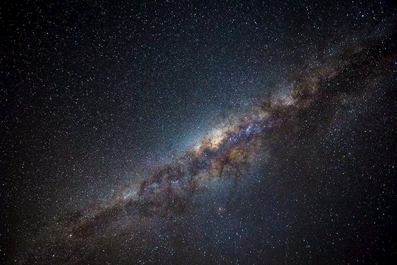 Centre of our galaxy has a 'zone of avoidance' and we don't know why