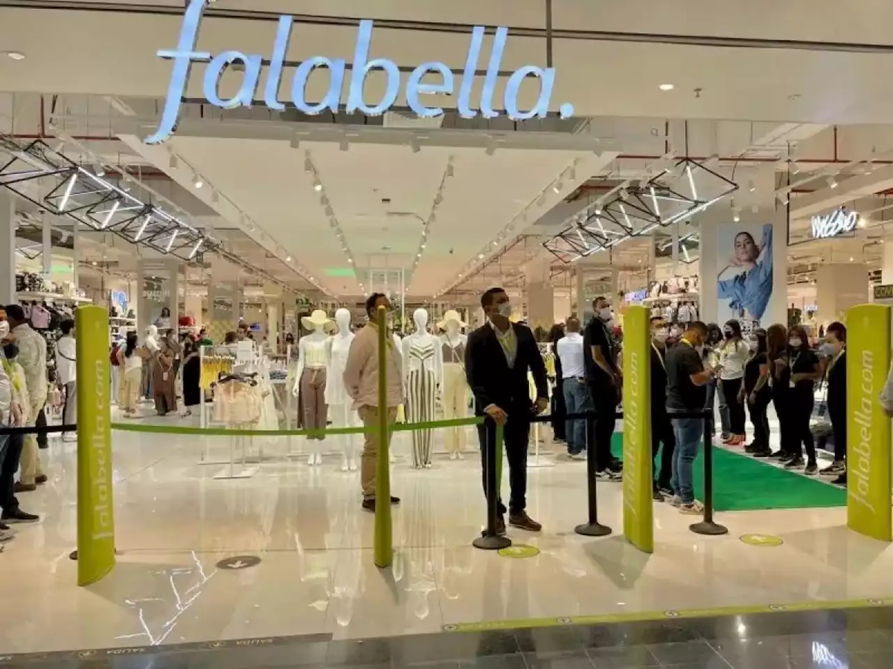 Falabella hace jugada y a clientes les rebajarán 40 % en famosos centros comerciales - Pulzo