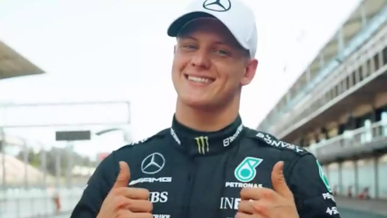 Formel 1: Mick Schumacher in Papas Mercedes beim Goodwood Festival