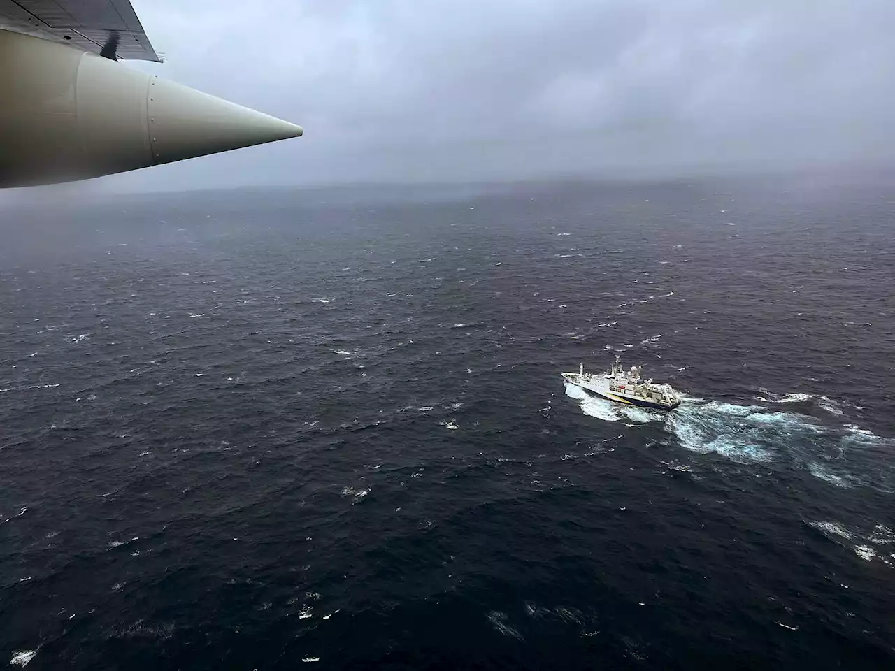 Debris found IS from missing Titanic sub, expert claims