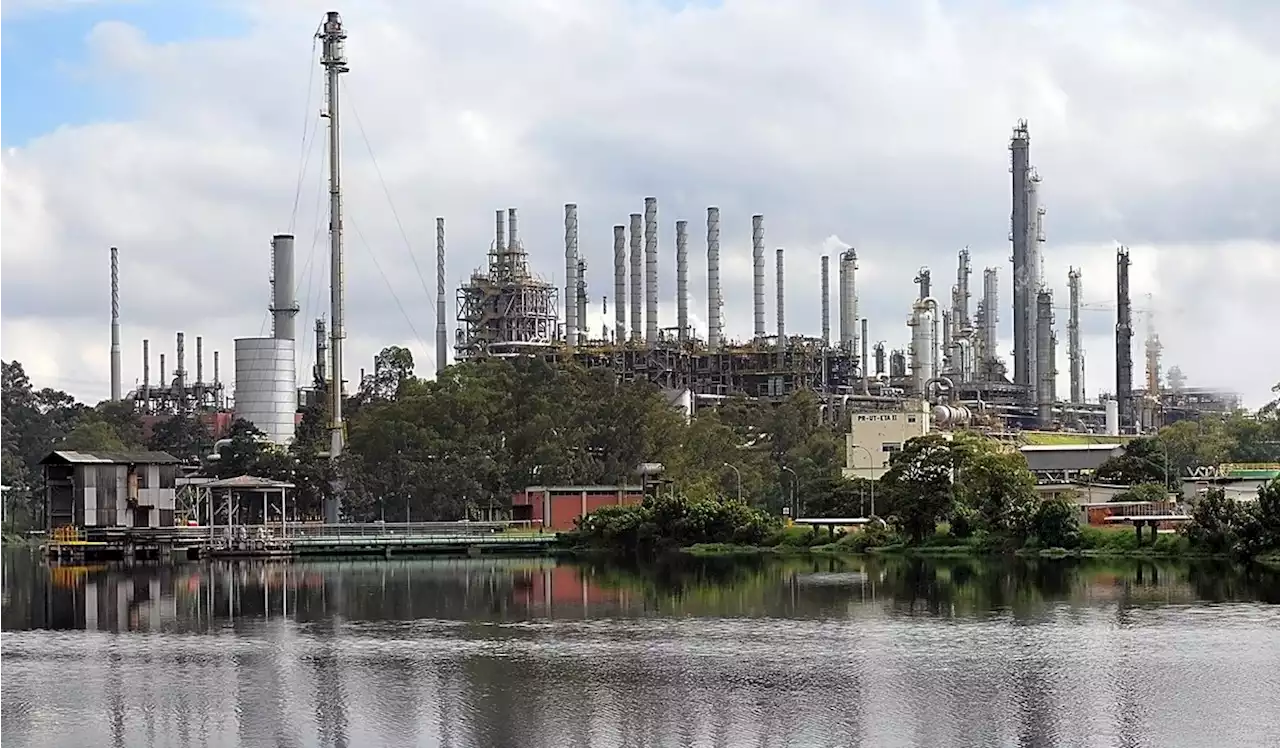 Bombeiros tentam controlar incêndio no polo petroquímico do ABC e Braskem emite comunicado