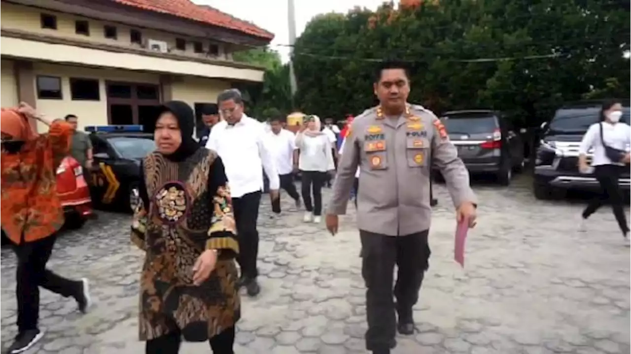 Mensos Risma Kunjungi Korban Pelecehan Dua Ayah Tiri di Lampung Tengah