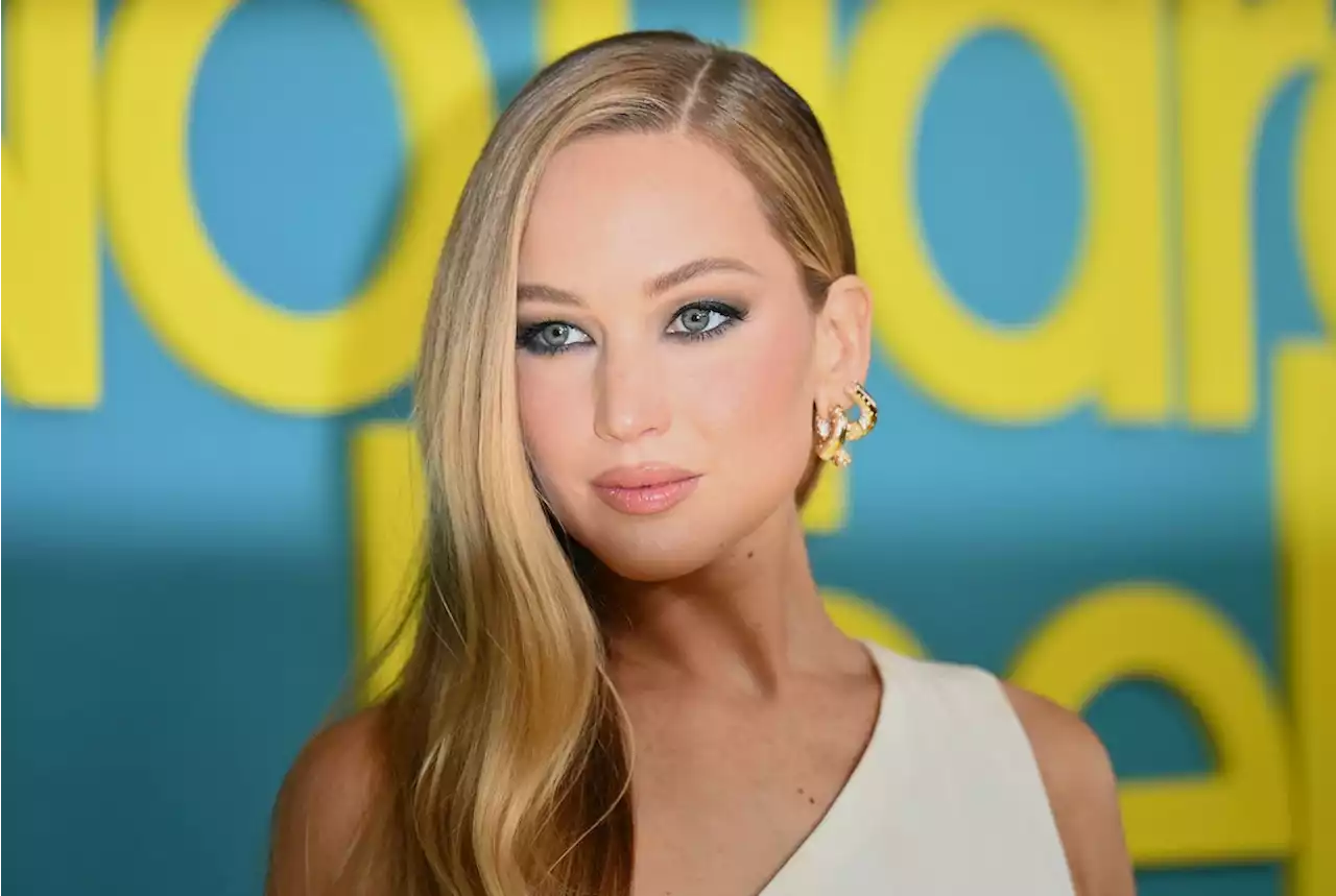 Jennifer Lawrence Looked Like A Grecian Goddess In 2 White Summer Dresses