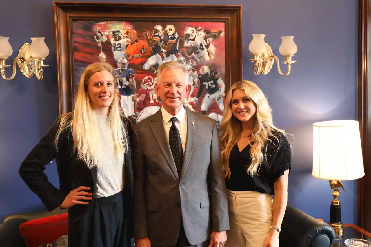 Tuberville meets with Riley Gaines, thanks her for ‘standing up’ to Lia Thomas