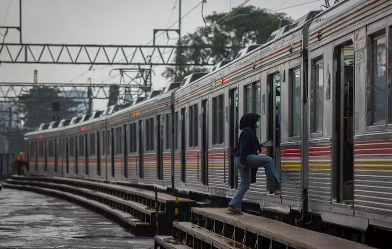 Respons Dirut PT KAI soal Luhut Tolak Impor KRL Bekas dari Jepang