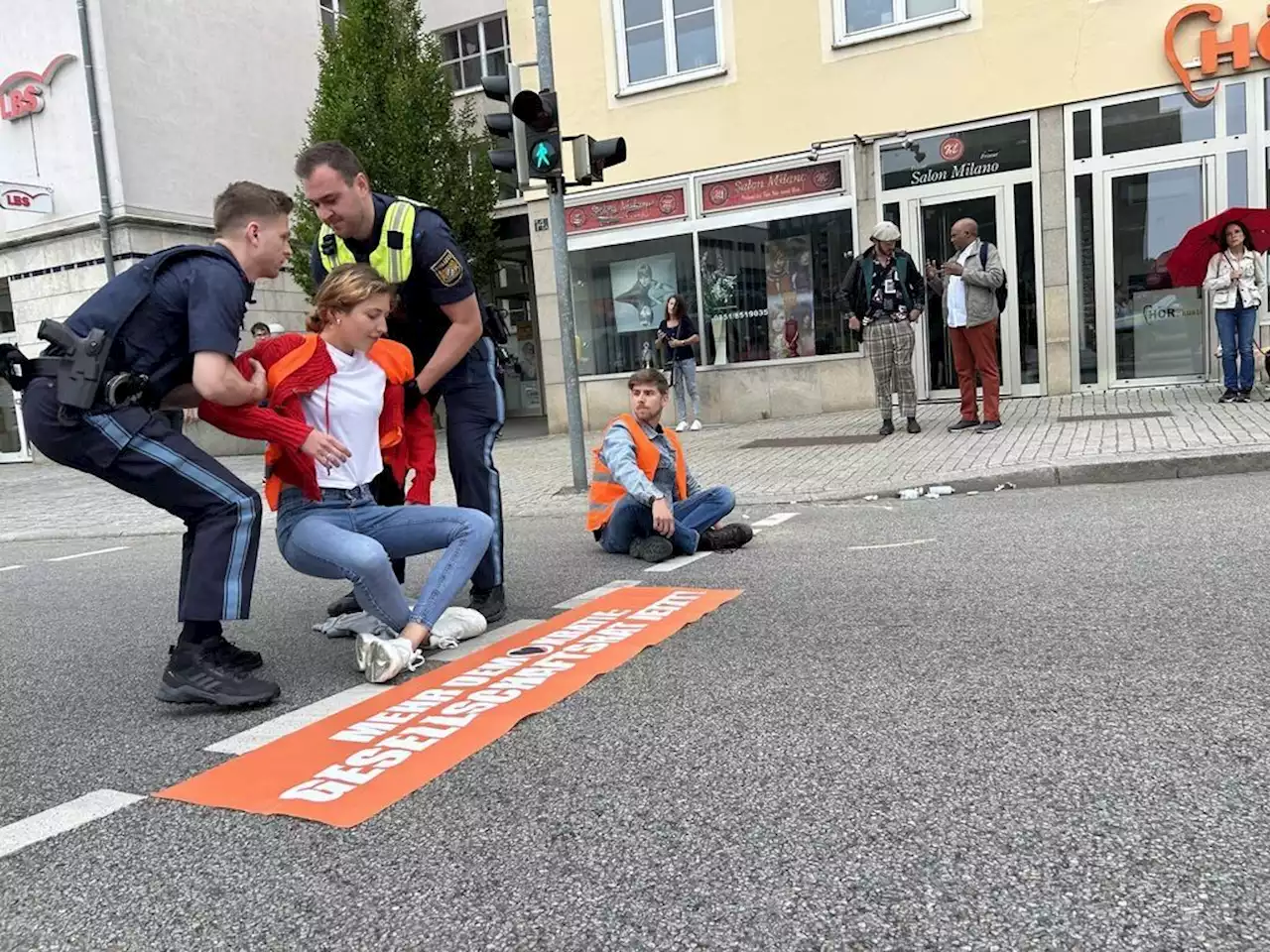 Bericht: Polizei hörte Medien-Gespräche von Klimaaktivisten ab