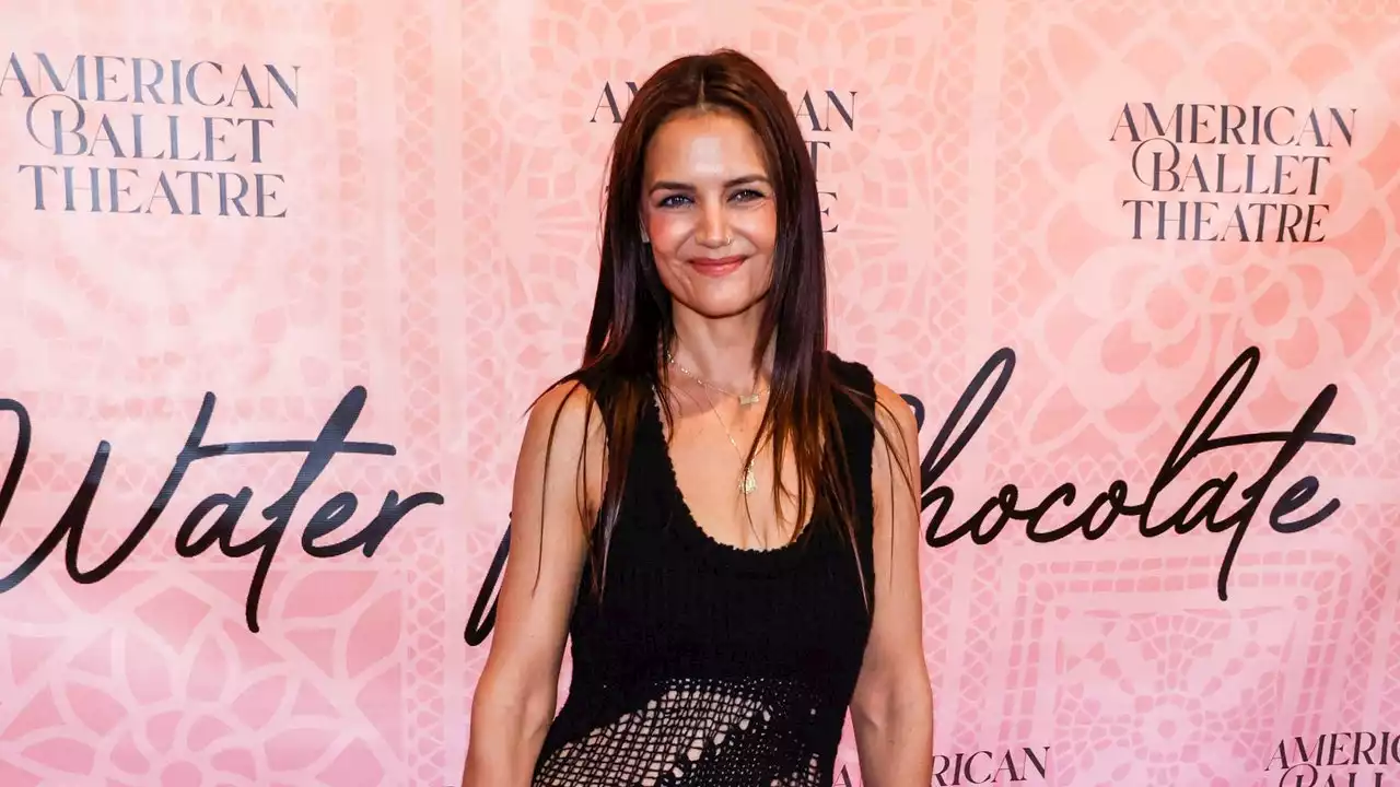 Katie Holmes Brings Ballet Flats To The Red Carpet For A Most Appropriate Occasion