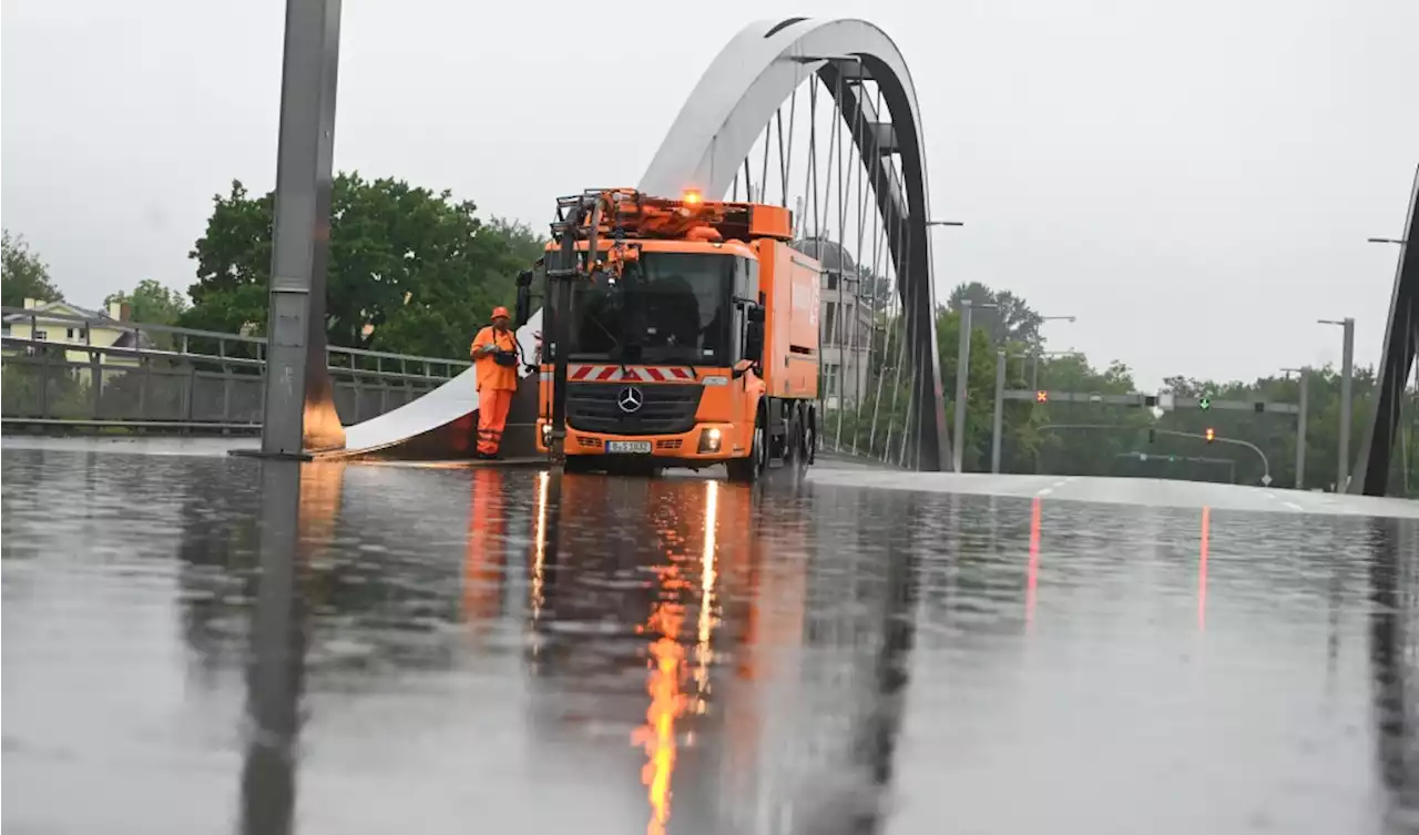 Unwetter sorgt für Mega-Stau in Spandau