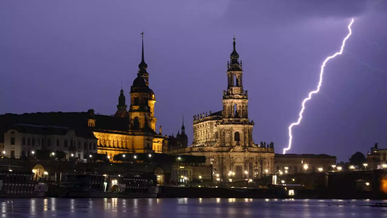 Unwetter behindern vielerorts den Bahnverkehr