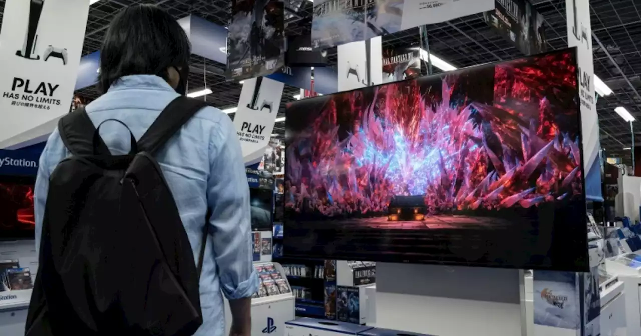 Fans hail 'dark' storyline as new Final Fantasy title released