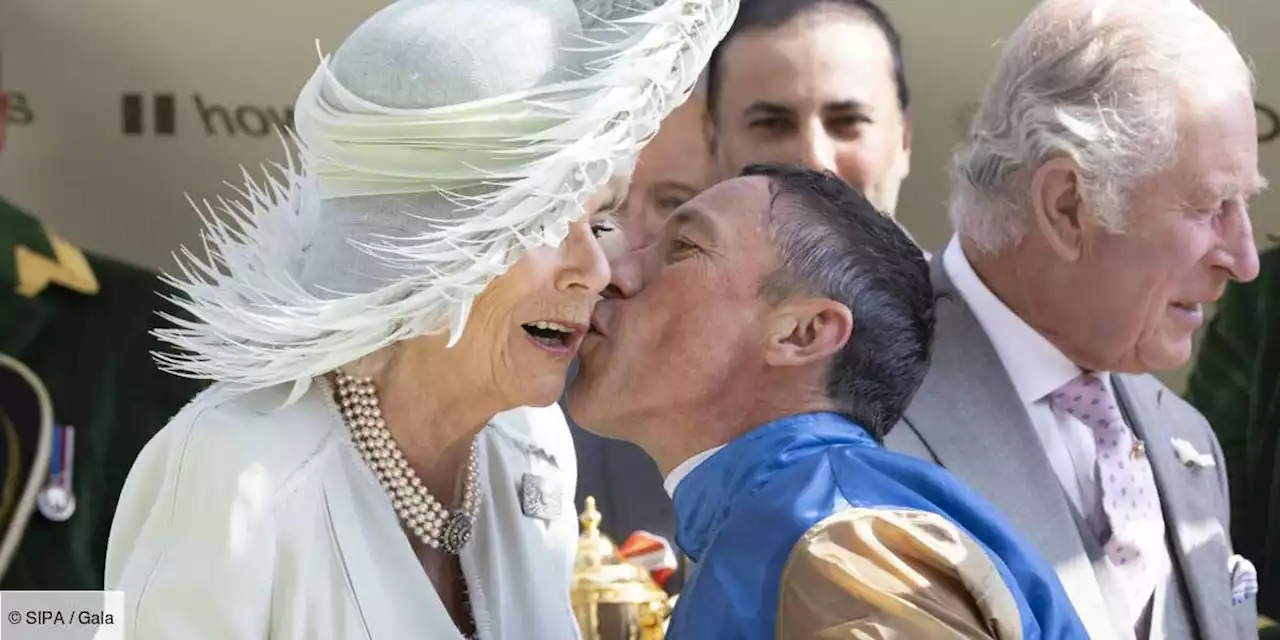 PHOTO – La reine Camilla embrassée sur la joue : surprise à Royal Ascot ! - Gala