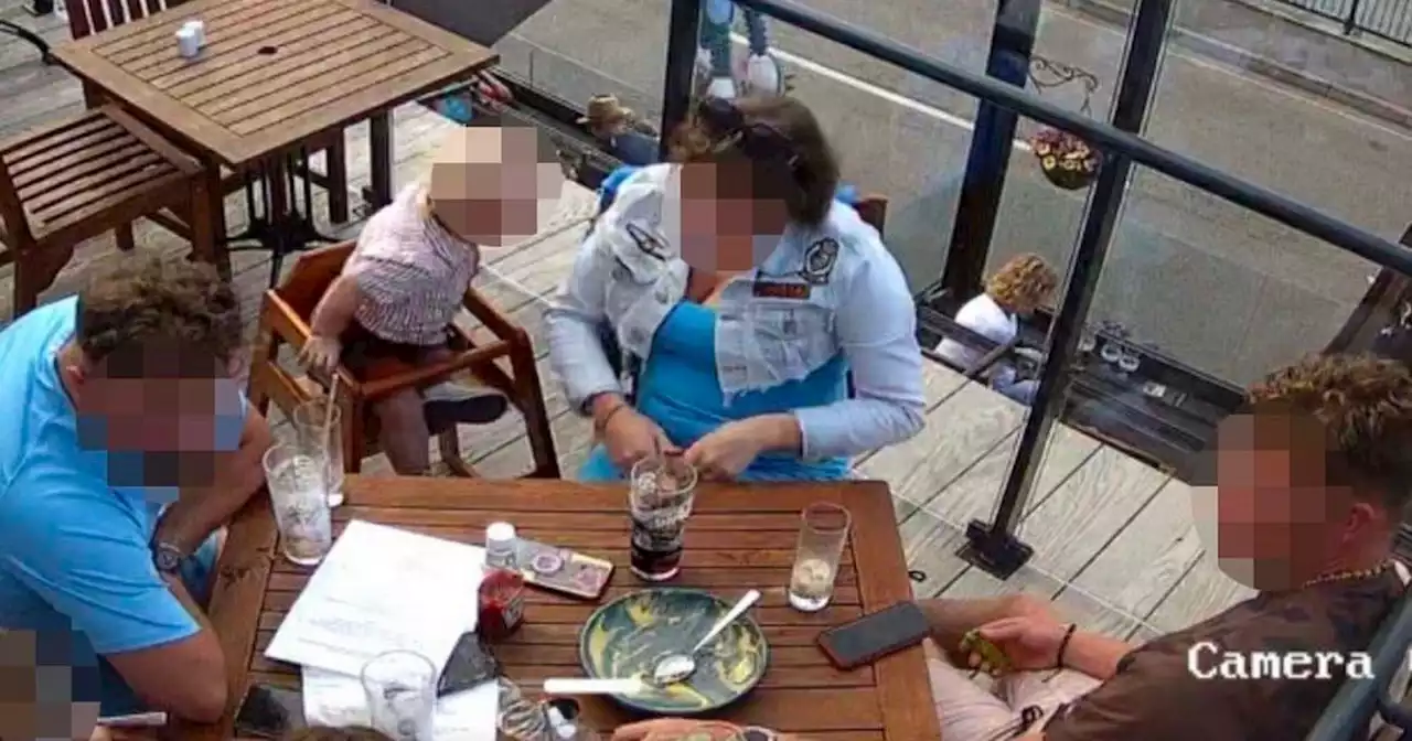 Group accused of leaving pub without paying €250 bill finally pay up and add tip