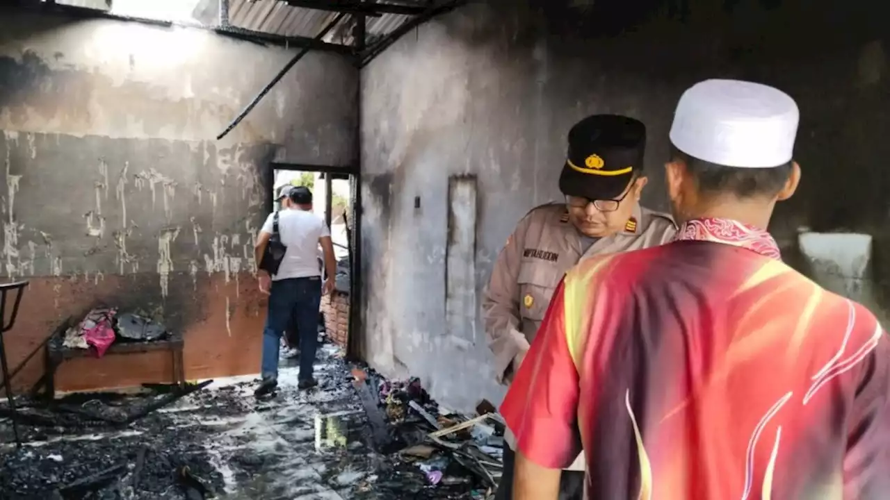 3 Pintu Rumah Susun Terbakar di Palas