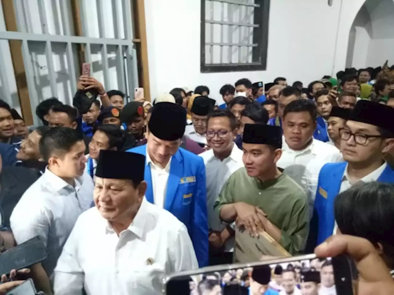 Hadiri Harlah PMII di Kota Solo, Prabowo Disambut Ribuan Kader PMII dan Relawan Bolone Mase