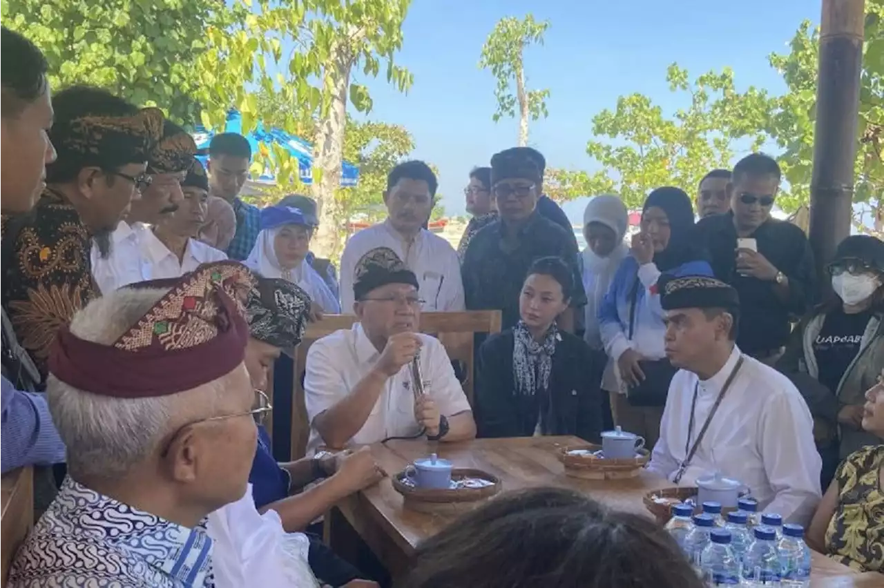 Zulkifli Hasan Klaim Harga Daging Ayam dan Telur Mulai Turun, Cek Fakta