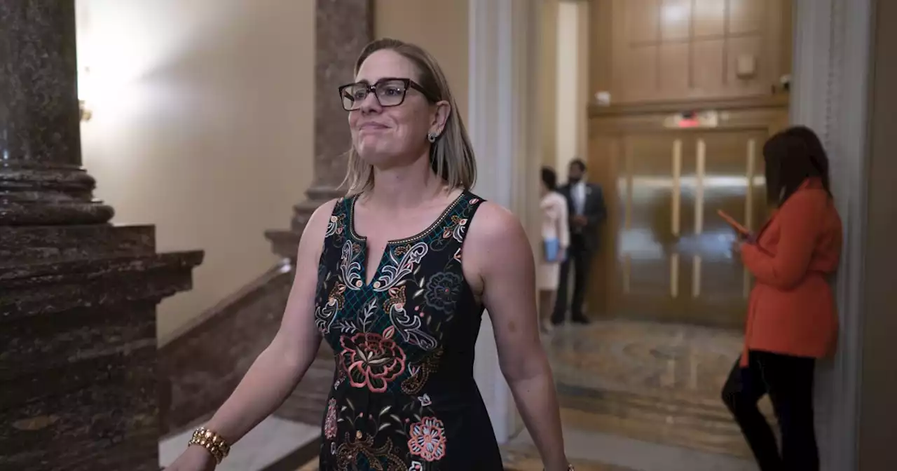 Sinema cites bill targeting leaders of failed banks after criticism of her Wall Street ties