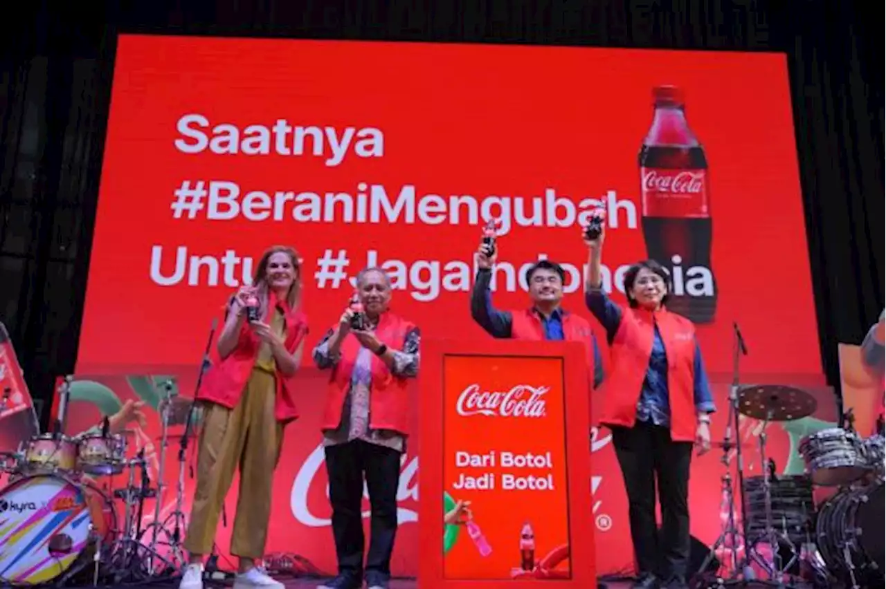 Dukung Ekonomi Sirkular, Coca-Cola Luncurkan Botol 100% rPET di Indonesia