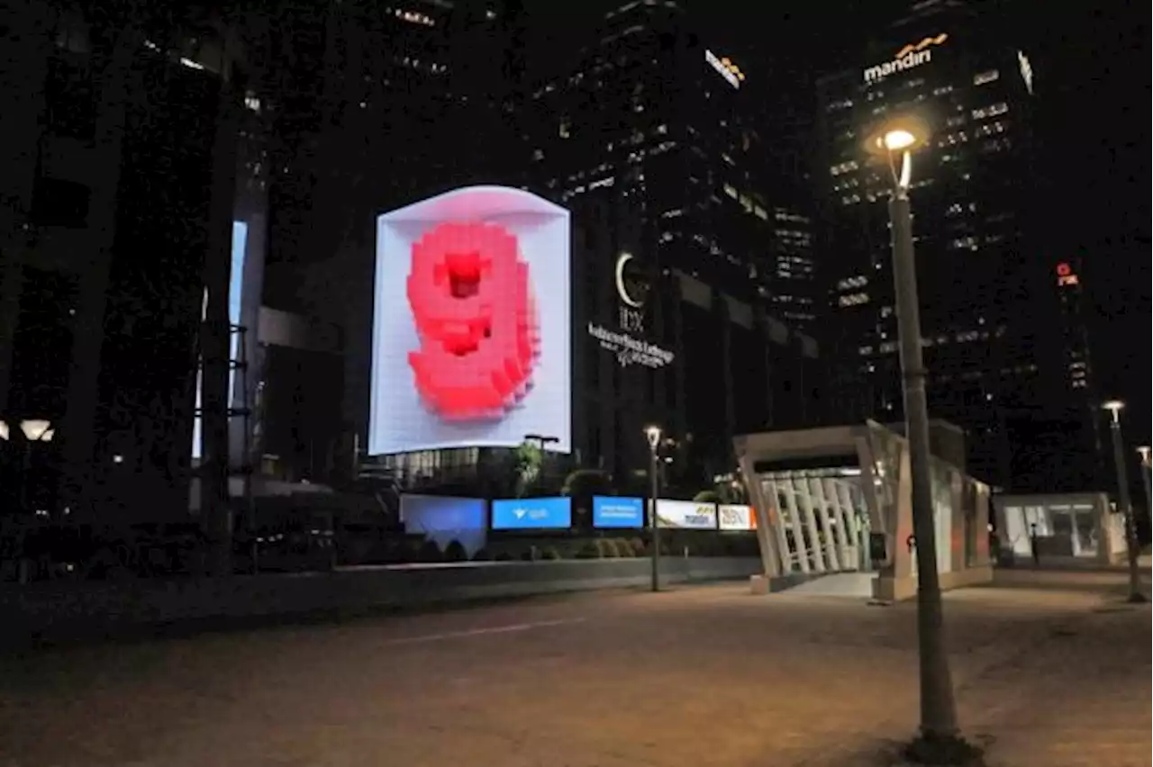 Gemerlap LED Screen Raksasa Mulai Menghias Gedung Bertingkat di Kota Jakarta