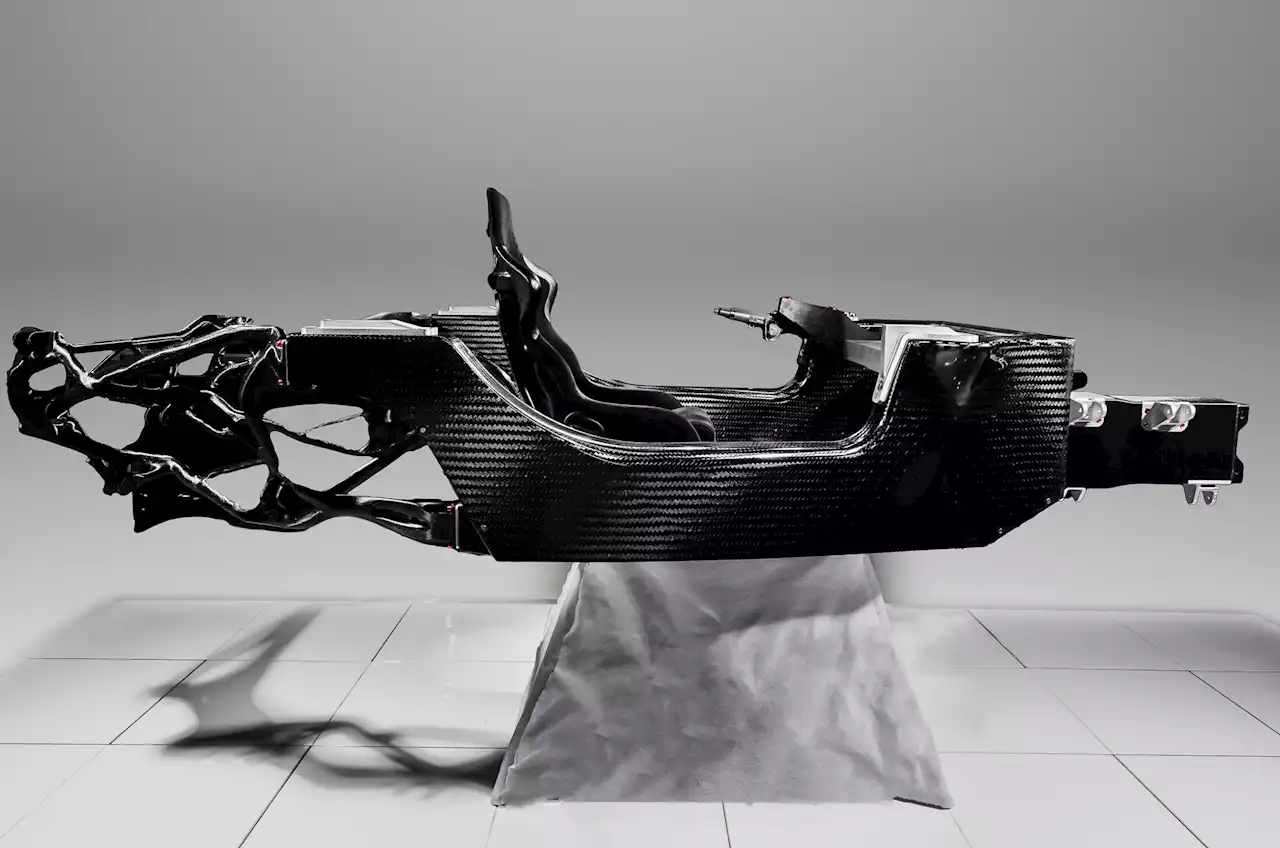 F1 supplier debuts off-the-shelf carbon monocoque for road cars