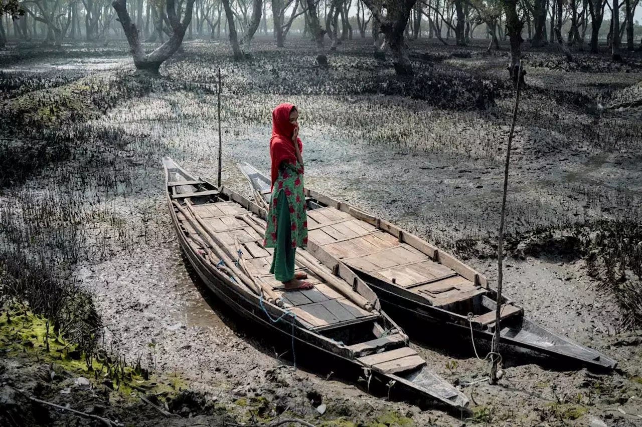 Revealing images from the front line of climate change in Bangladesh