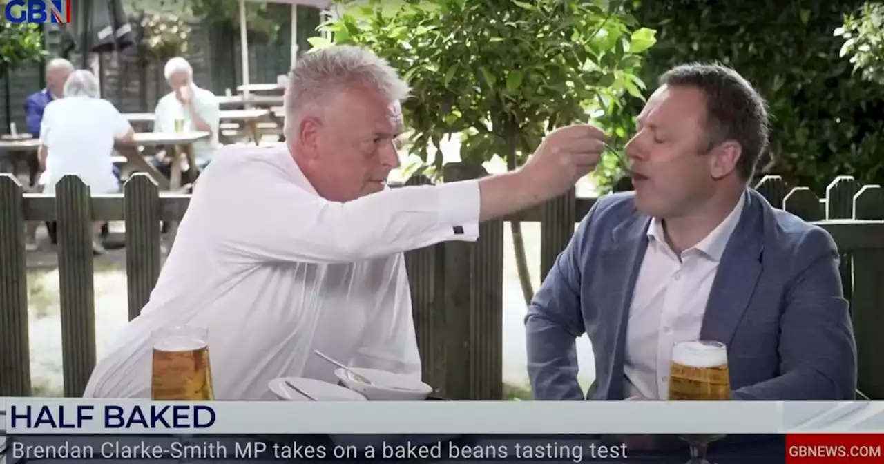 Lee Anderson spoon feeds fellow Notts MP during beans taste test