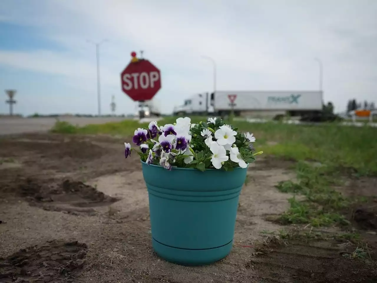 Manitoba RCMP release names of 16 seniors killed in bus crash with transport truck