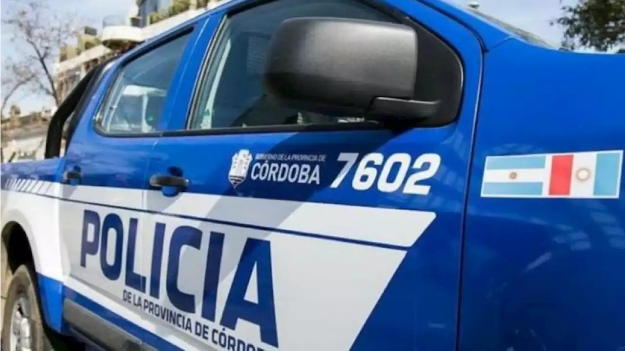 Córdoba: entró a robar, preparó fernet y lo detuvieron abrazado a una botella