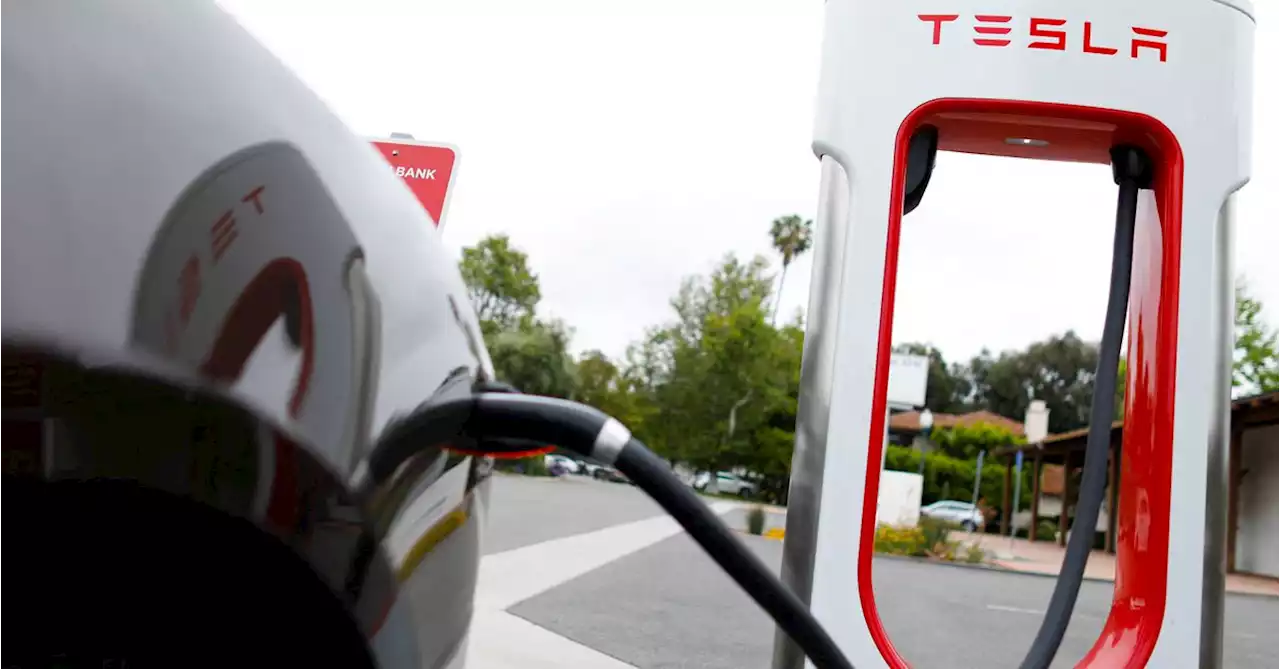 Exclusive: Washington state plans to mandate Tesla's charging plug