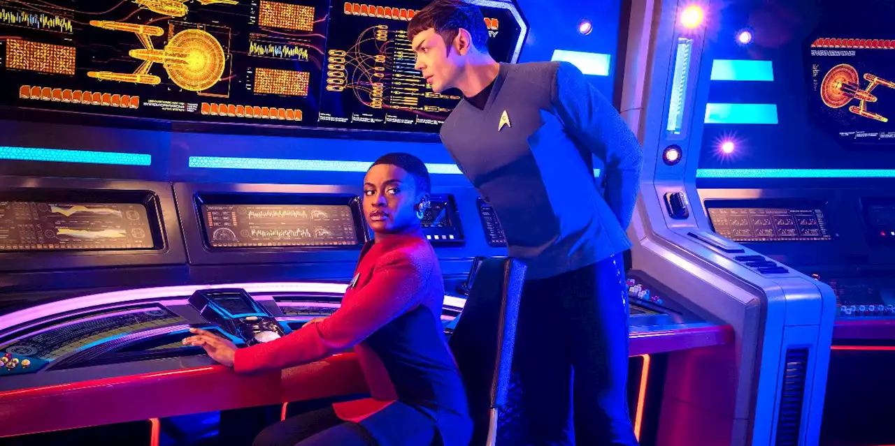 Star Trek's Uhura Actor Shares Hilarious Strange New Worlds BTS Photo