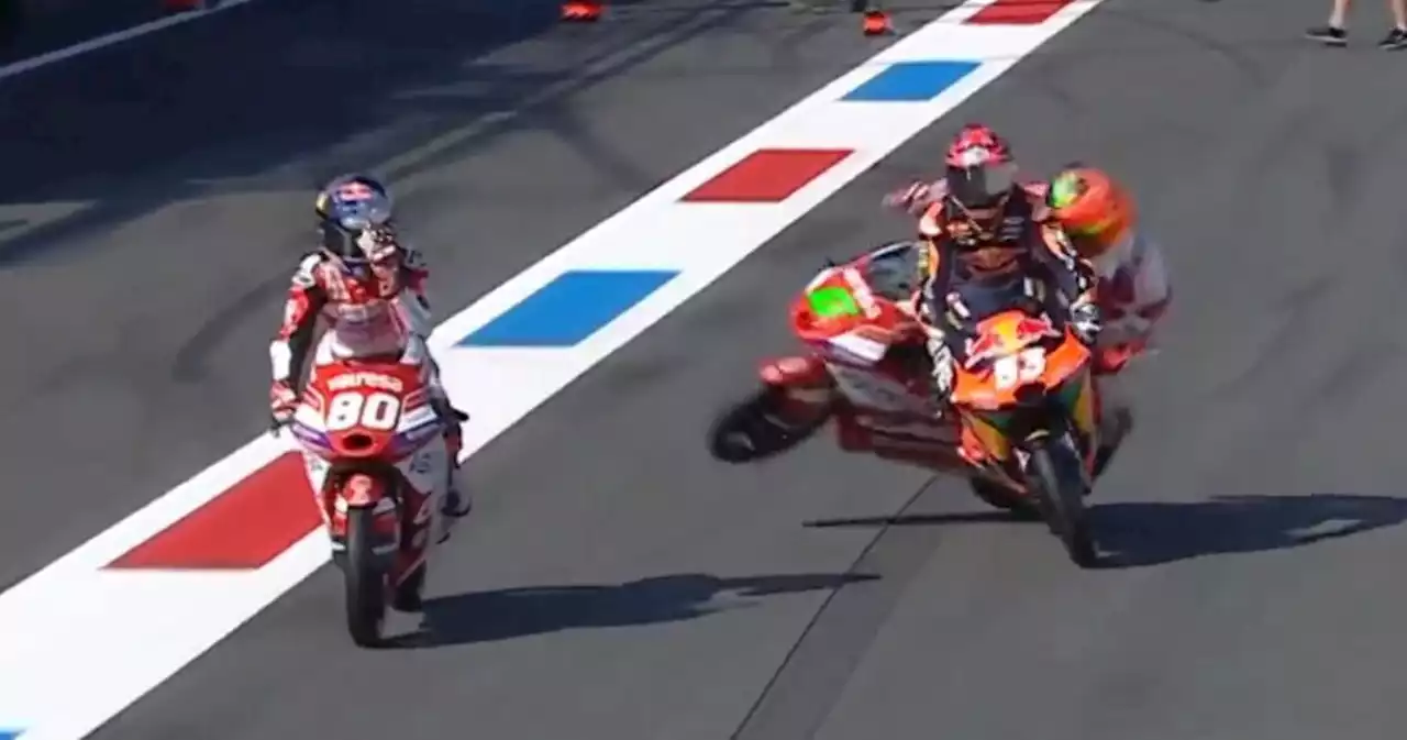 Moto3 Assen: Oncu frena, Yamanaka sbaglia e lo centra in pit lane