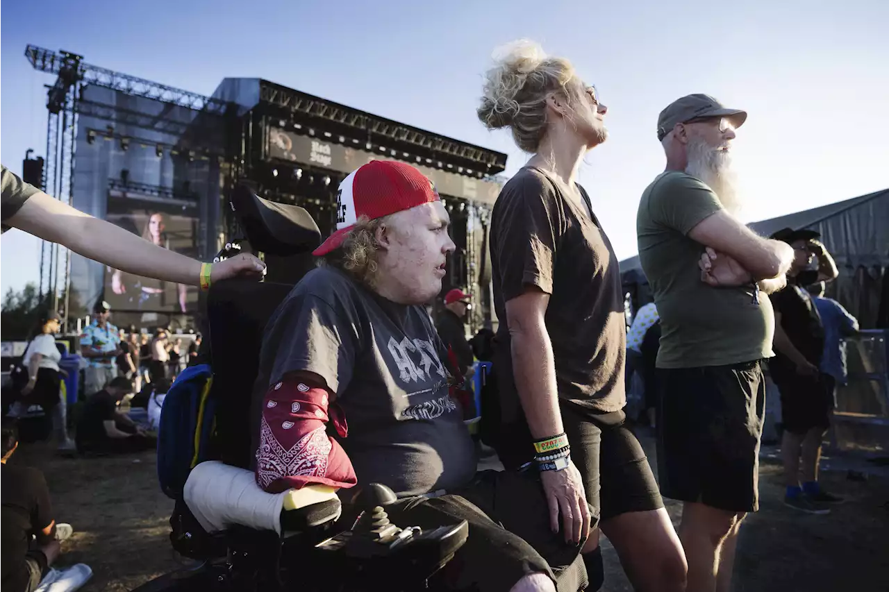 Viktor rullar ut från barnavdelningen och in på Sweden Rock