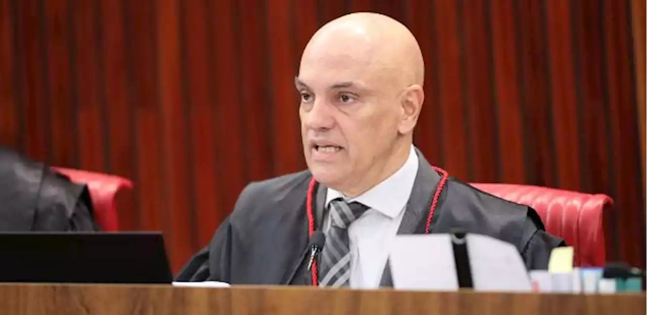 Moraes vota para tornar réu acusado de destruir relógio em invasão do 8/1