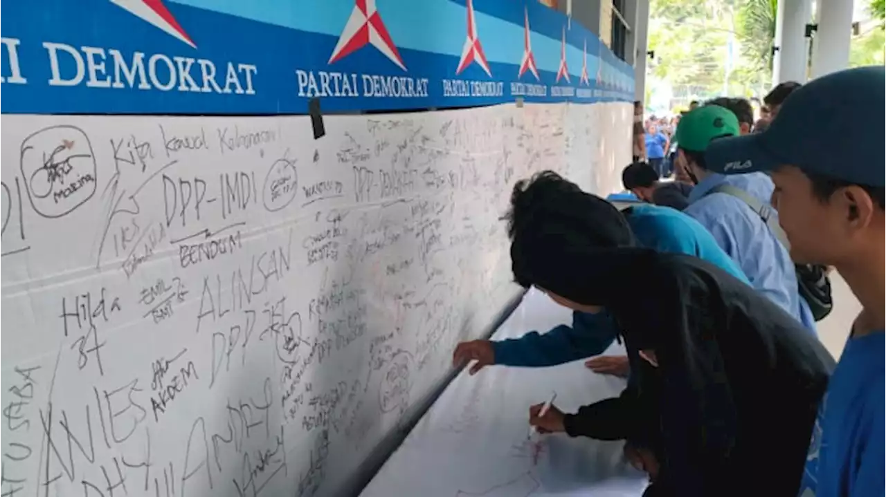 Ratusan Kader dan Relawan Stempel Darah: Demokrat Tak Pernah Habis Darahnya!